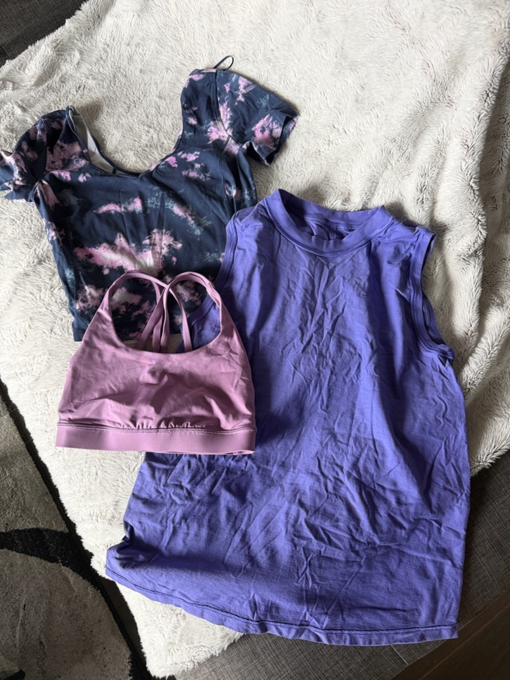 Lululemon size 4 top/bra bundle